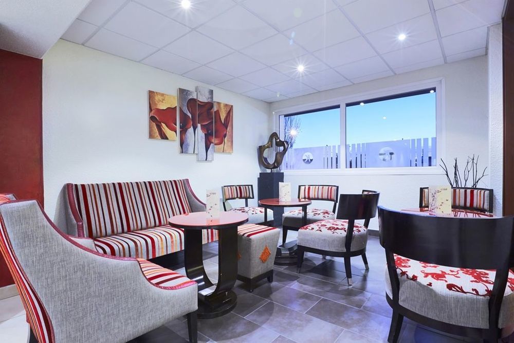 Kyriad Belfort Centre Gare Интерьер фото