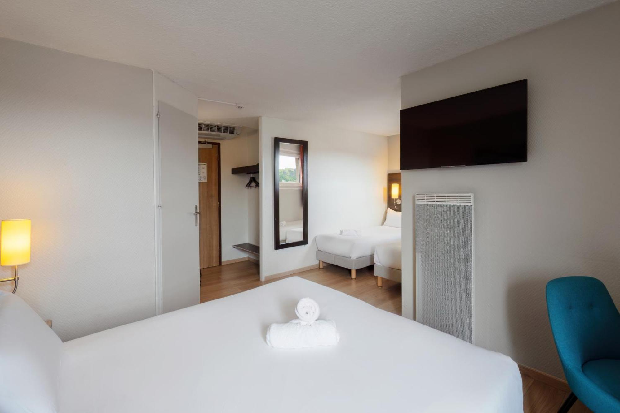 Kyriad Belfort Centre Gare Экстерьер фото